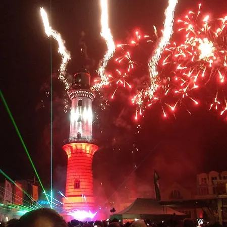 Lägenhet Fewo31, Exklusive Apartments, 2 Minuten Vom Und Alten Strom